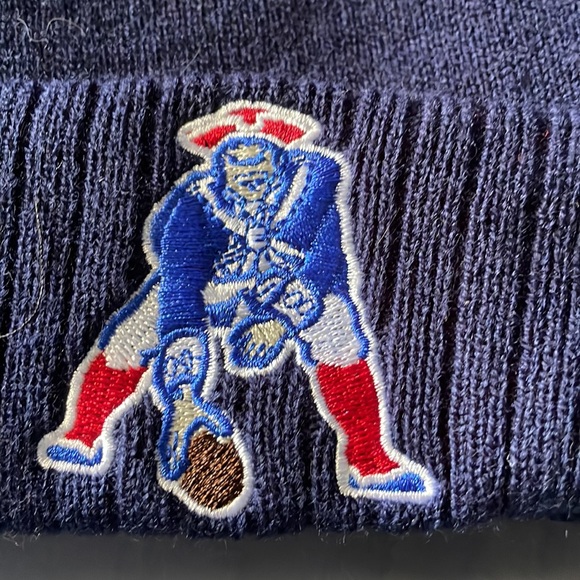 New England patriots winter hat - Picture 3 of 7